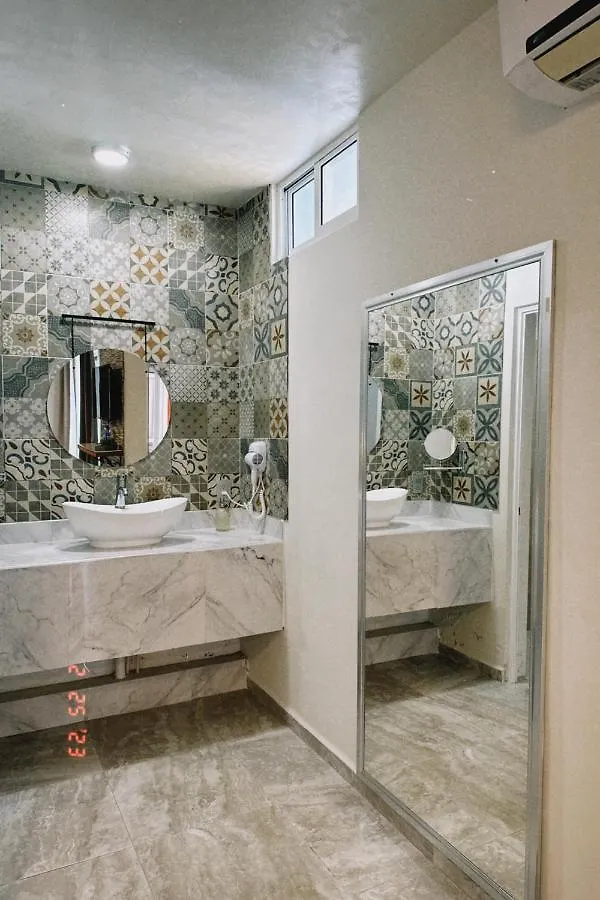 Hotel Awazul Бакалар